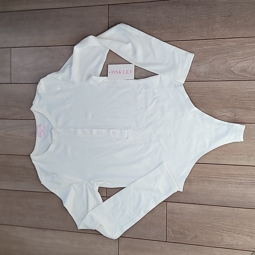 Pink Lily white body suit with button details size medium NWT